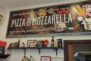 Pizza e Mozzarella image