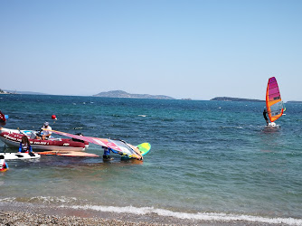 Çeşmealtı Windsurf Ve Yelken Kulübü