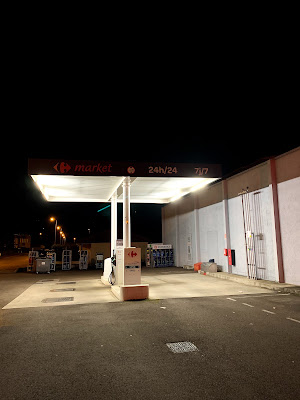 station service carefour market à Chauffailles