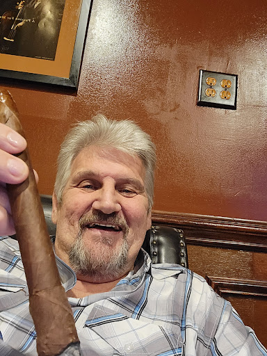 Tobacco Shop «Fume Cigar Shop & Lounge», reviews and photos, 415 Bloomfield Ave # 1, Montclair, NJ 07042, USA