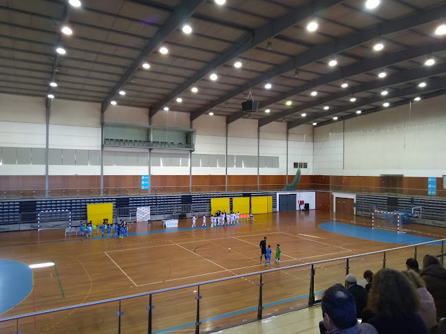 Avaliações doPavilhão Rota dos Móveis em Guimarães - Campo de futebol