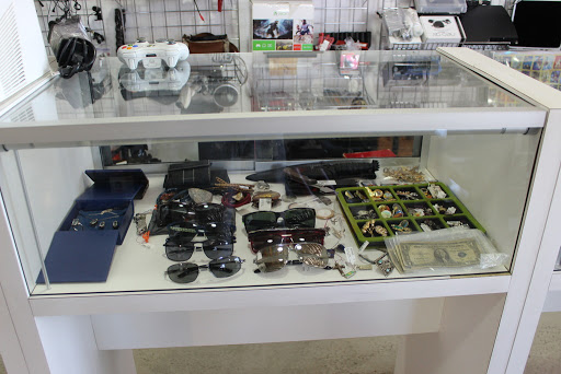 Pawn Shop «Alpha Pawn & Jewelry», reviews and photos, 9017 N Cave Creek Rd, Phoenix, AZ 85020, USA