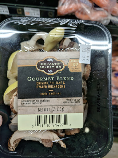 Grocery Store «Kroger», reviews and photos, 2058 25 Mile Rd, Shelby Charter Township, MI 48316, USA