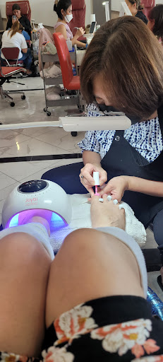 Gilroy Nails image