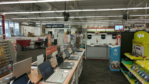 Office Supply Store «Staples», reviews and photos, 3003 E Michigan Ave, Lansing, MI 48912, USA