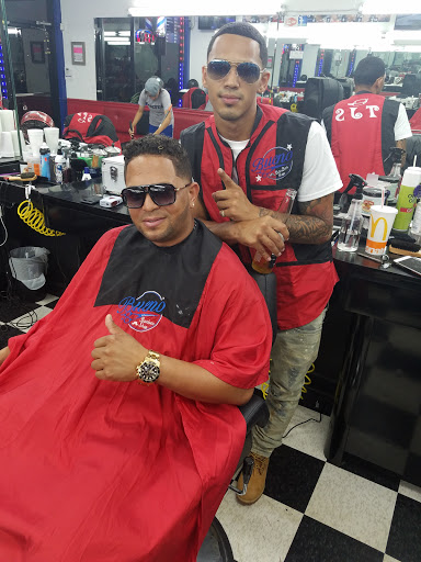 Barber Shop «Bueno Barbershop», reviews and photos, 463 NE 167th St, North Miami Beach, FL 33162, USA