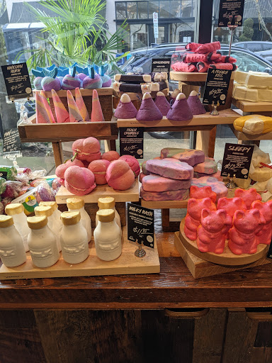 Cosmetics Store «Lush», reviews and photos, 708 NW 23rd Ave, Portland, OR 97210, USA