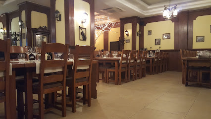 Restaurant Rațio - Municipiul, Piața Avram Iancu 10, Arad 310123, Romania