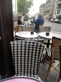 Atmosphère du Restaurant Cafe de l'Eglise à Boulogne-Billancourt - n°3