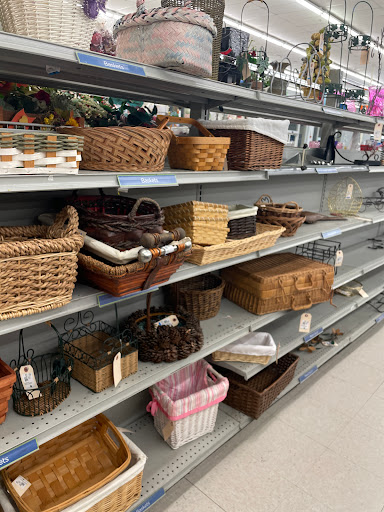 Thrift Store «2nd Ave Value Stores», reviews and photos, 1200 Welsh Rd, North Wales, PA 19454, USA