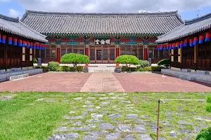 Daegu Hyanggyo Confucian School image