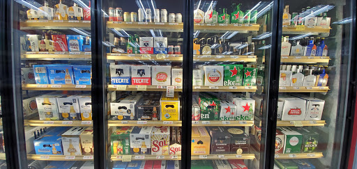 Liquor Store «Armanetti Wine and Liquor», reviews and photos, 4001 W Algonquin Rd, Rolling Meadows, IL 60008, USA