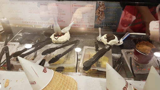Ice Cream Shop «Cold Stone Creamery», reviews and photos, 124 Hanes Mall Cir #200, Winston-Salem, NC 27103, USA