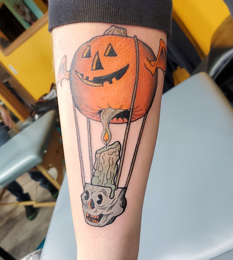 Tattoo Shop «Anchors End Tattoo Hudson», reviews and photos, 431 2nd St, Hudson, WI 54016, USA