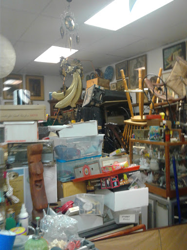 Antique Store «The Antique & Thrift Shop», reviews and photos, 100 Sunrise Hwy, Valley Stream, NY 11581, USA