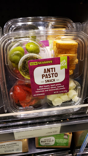 Grocery Store «New Seasons Market Raleigh Hills», reviews and photos, 7300 SW Beaverton Hillsdale Hwy, Portland, OR 97225, USA