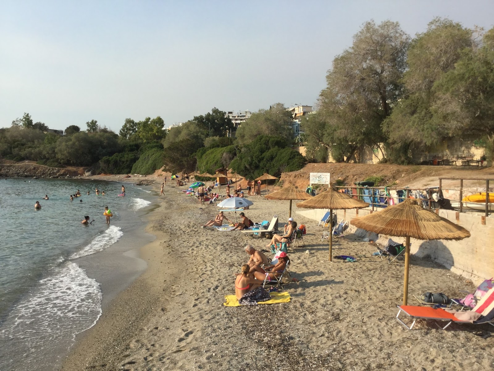 Foto von Paralia Saronida II mit beiger sand Oberfläche