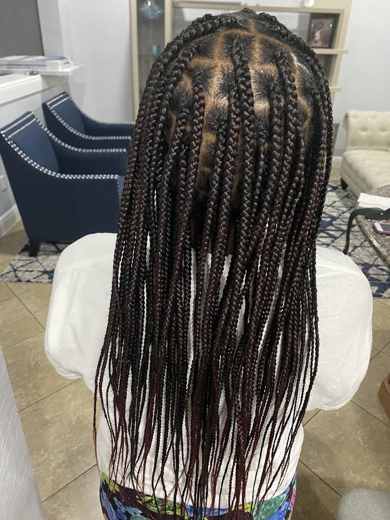 VEE BEYOND BEAUTY 33319