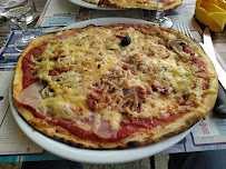 Pizza du Pizzeria du Port Hourtin - n°2