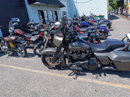 Auto Body Shop «Gerber Collision & Glass», reviews and photos, 2227 SE 7th Ave, Portland, OR 97214, USA