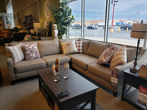 Furniture Store «Art Van Furniture - Bedford Park», reviews and photos, 7200 S Cicero Ave, Chicago, IL 60629, USA