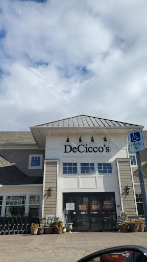Grocery Store «DeCicco & Sons», reviews and photos, 17 Maple Ave, Armonk, NY 10504, USA