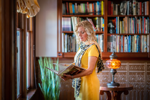 Karen Lithgow image