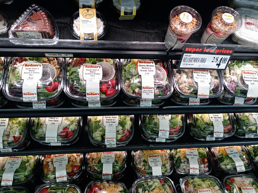 Shopping Mall «North End Shopping Center», reviews and photos, 1300 N Charlotte St, Pottstown, PA 19464, USA