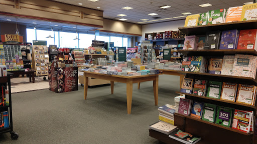 Book Store «Barnes & Noble Booksellers Maple Grove», reviews and photos, 8040 Wedgewood Ln N, Maple Grove, MN 55369, USA
