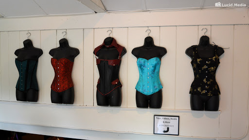 Clothing Store «Le Chateau Exotique Ltd», reviews and photos, 27 W Mechanic St # A, New Hope, PA 18938, USA