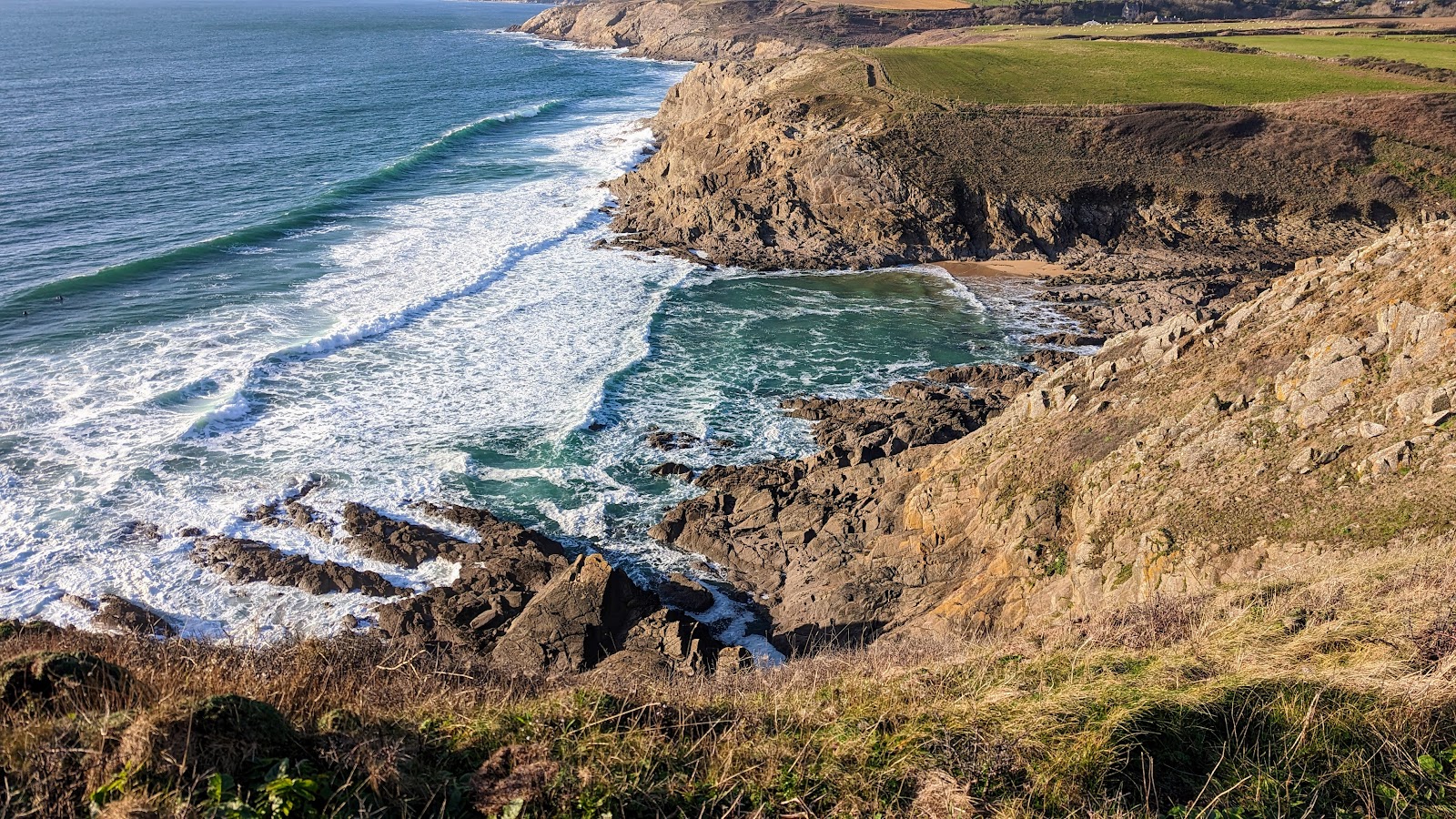 Greve de Deolen Beach 🏖️ Finistere, France - detailed features, map, photos, image size:1600x900