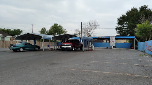 Hernandez Carwash & Detailing en Mercedes