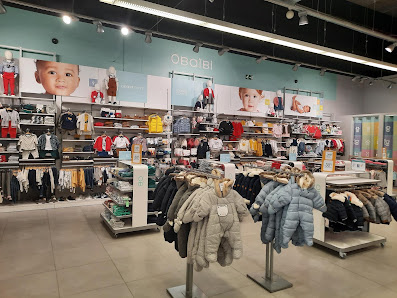 OKAIDI MOUSCRON LES DAUPHINS Pater Damiaanstraat 8, 7700 Moeskroen, Belgique