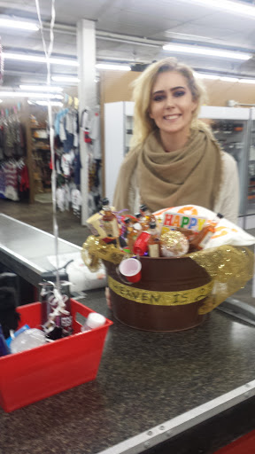 Outlet Mall «Finders Keepers Traders Outlet Mall», reviews and photos, 740-784 Chelsa Dr, Madisonville, KY 42431, USA