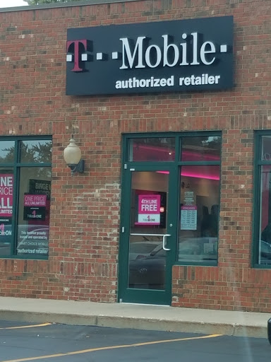 Cell Phone Store «T-Mobile», reviews and photos, 432 E 162nd St, South Holland, IL 60473, USA