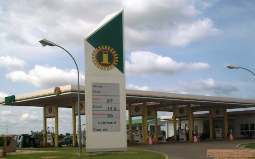 NNPC Petrol Station, Gbongan - Oshogbo Rd, Ede, Nigeria, Park, state Osun