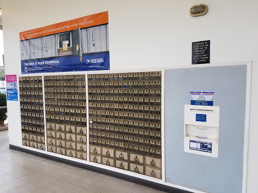 Post Office «United States Postal Service», reviews and photos, 10191 Linden Ave, Bloomington, CA 92316, USA