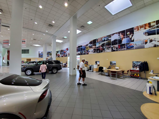 Used Car Dealer «CarMax», reviews and photos, 8200 120th Ave, Kenosha, WI 53142, USA