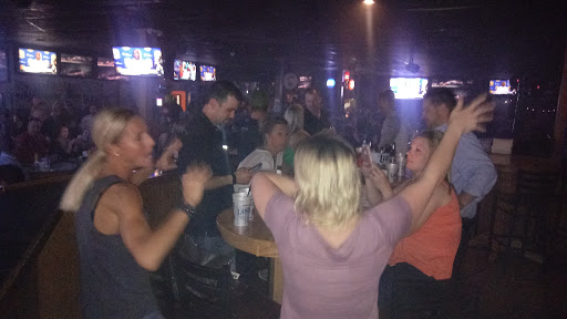 Sports Bar «The Landing Eatery & Pub», reviews and photos, 1189 W Kansas St, Liberty, MO 64068, USA