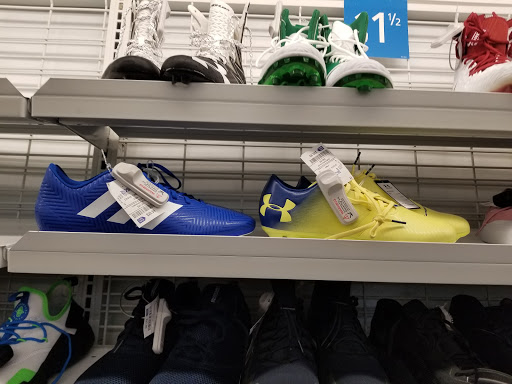 Clothing Store «Ross Dress for Less», reviews and photos, 249 Deane Dr, Rockford, IL 61107, USA