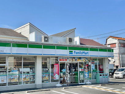 ファミリーマート 高井田元町店