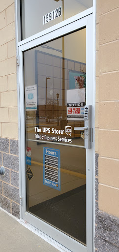 Shipping and Mailing Service «The UPS Store», reviews and photos, 15912 Crain Hwy B, Brandywine, MD 20613, USA