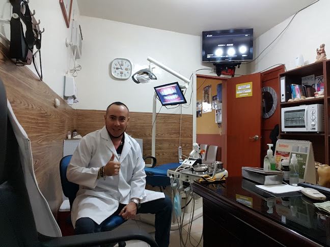 Opiniones de Consultorio Odontologico DR. ZAMBRANO en Manta - Médico