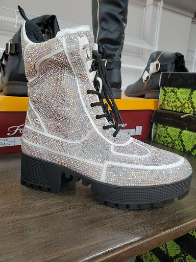 Shoe Store «SHOE! TIME 87», reviews and photos, 8533 S Cottage Grove Ave, Chicago, IL 60619, USA