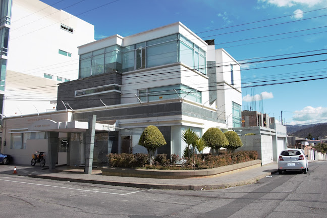 Instituto de Salud Integral de La Mujer - Riobamba