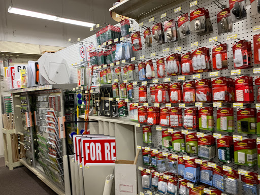 Hardware Store «Zettler Hardware», reviews and photos, 4518 Kenny Rd, Columbus, OH 43220, USA