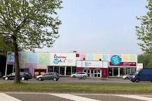 Kringloopwinkel Opnieuw & Co Lier image