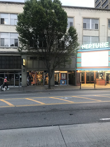 Book Store «Edge of the Circle Books», reviews and photos, 1307 NE 45th St, Seattle, WA 98105, USA