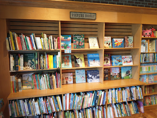 Book Store «An Unlikely Story», reviews and photos, 111 South St, Plainville, MA 02762, USA