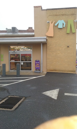 Laundromat «Festiva Laundry», reviews and photos, 701 Columbia Ave, Lancaster, PA 17603, USA